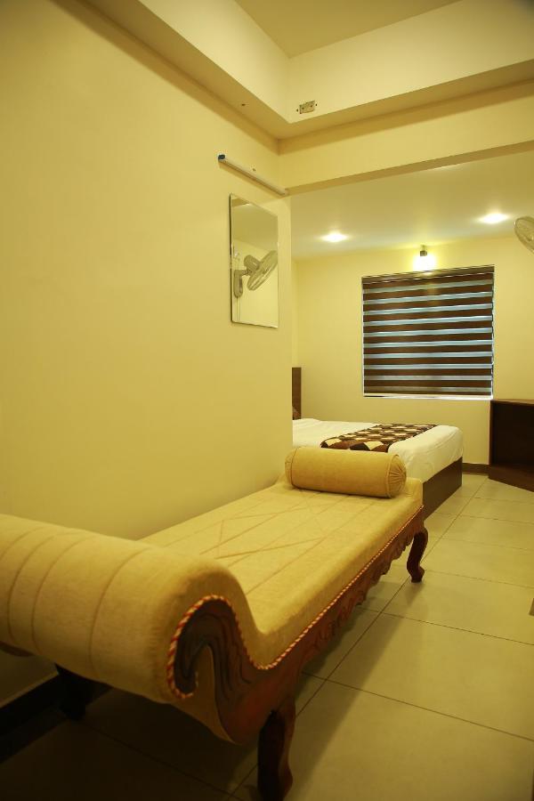 Kalathil Tourist Home Kunnamkulam Exterior foto